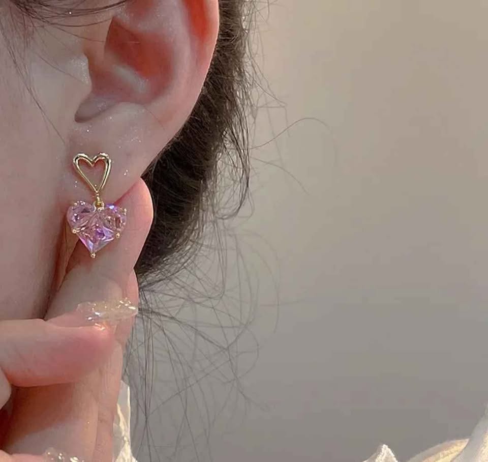 Dangling Heart Crystal Earring
