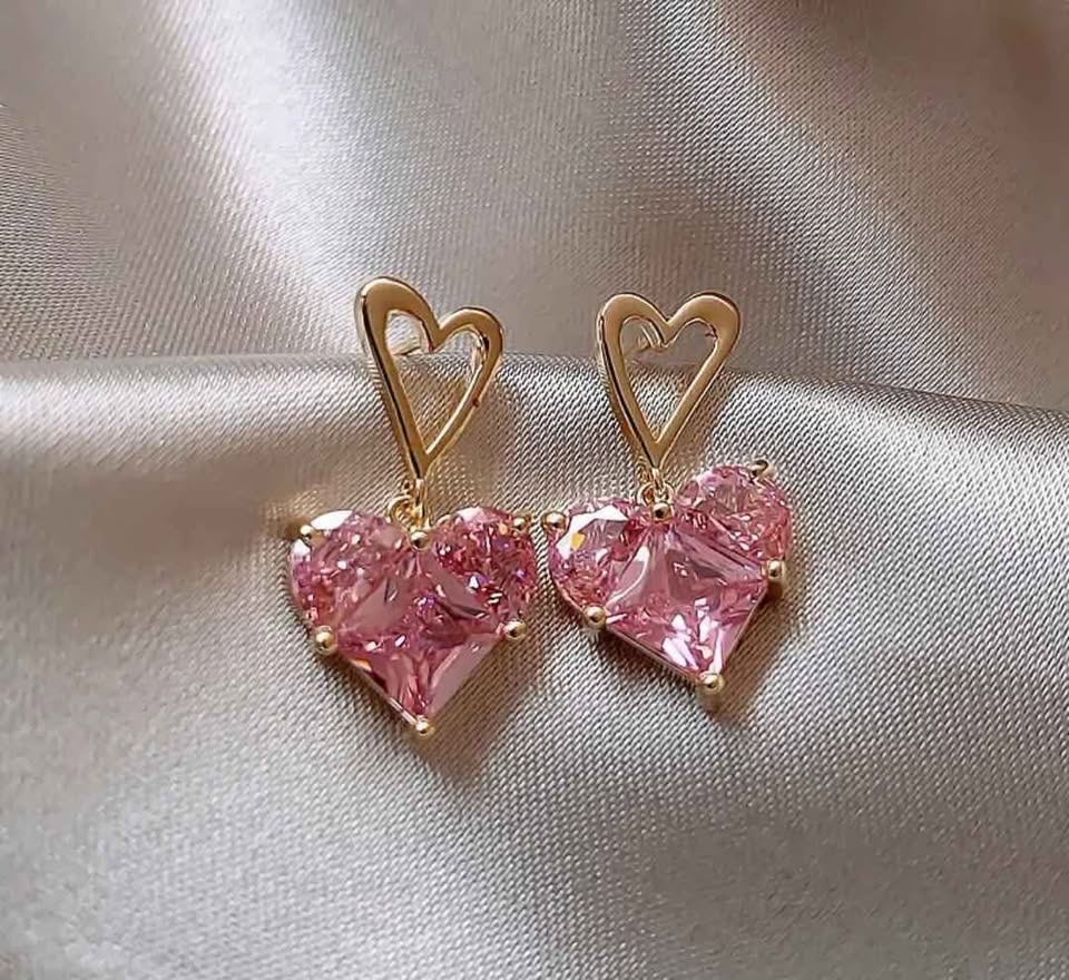 Dangling Heart Crystal Earring
