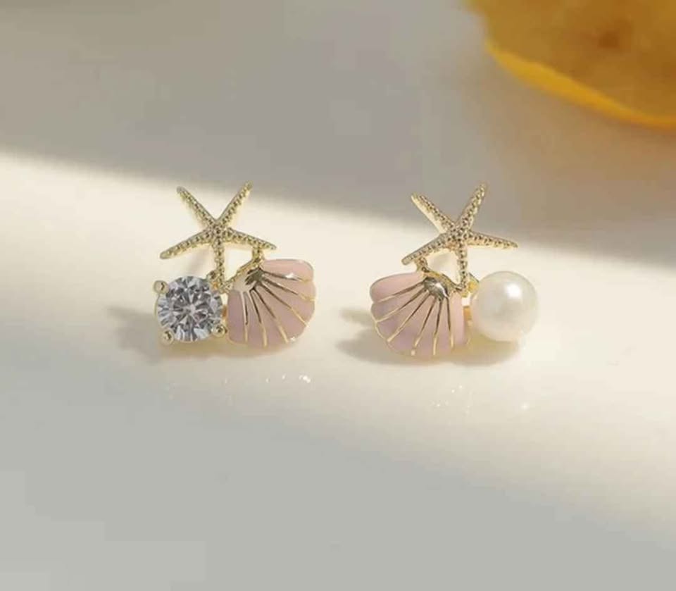 Charming Seashell & starfish Stud Earrings.